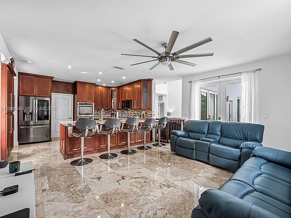 4th image of 15822 SW 103rd Ln