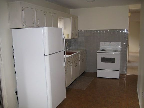 3rd image of 4460 12th Ave N