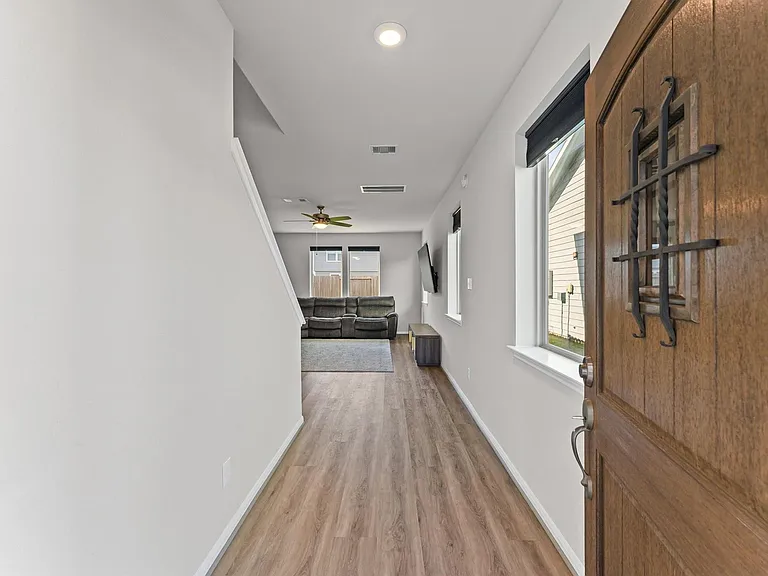 5343 Marisol Cove Dr — Photo 4