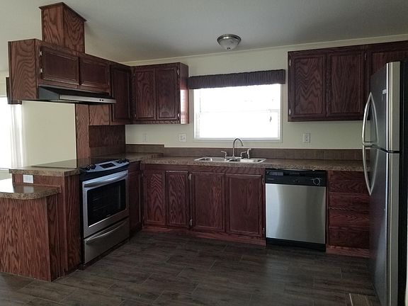 3rd image of 1700 Swanson Dr