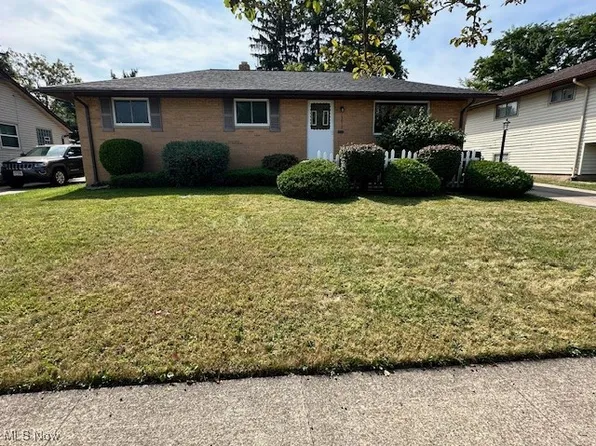 15012 Corridon Ave, Maple Heights, OH 44137