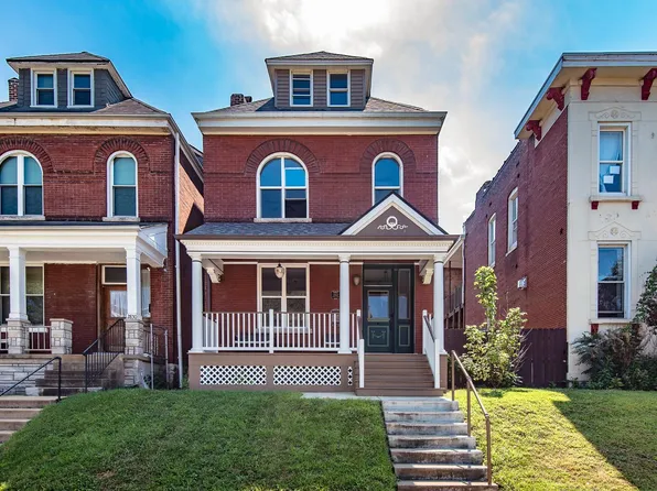 2852 Russell Blvd, Saint Louis, MO 63104