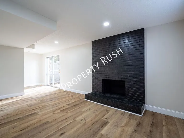 20 Linda Ln — Photo 23