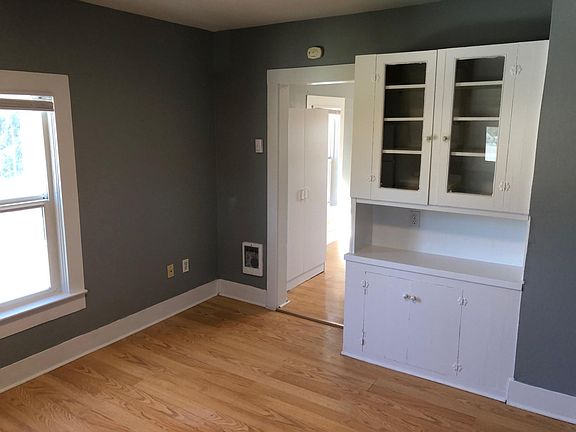 4th image of 1110 Naval Ave APT D