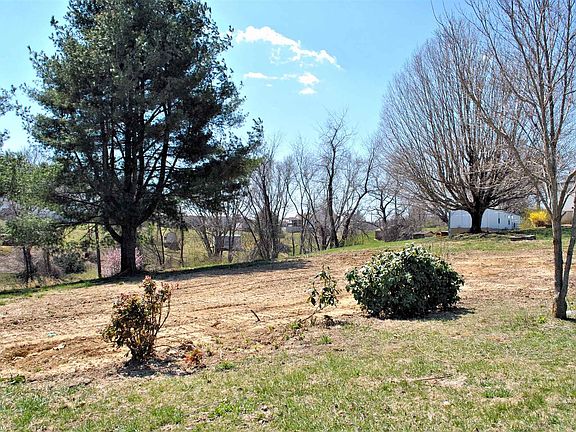 2nd image of 3710 Second Morehead Ln