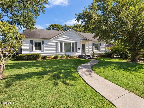 701 Parkview Dr, New Iberia, LA 70563