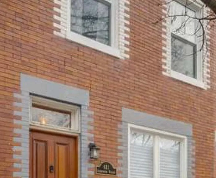 611 N Ashburton St — Photo 1