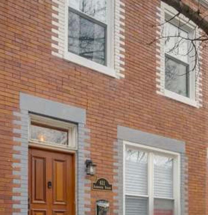 1st image of 611 N Ashburton St
