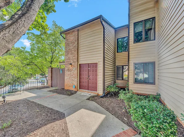 127 Windward Dr SW #127, Roanoke, VA 24014
