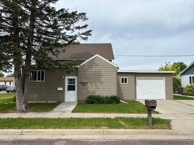 207 S Lafayette St, Parkston, SD, 57366