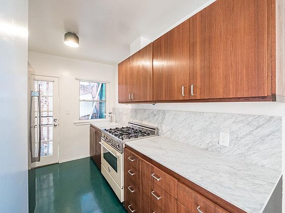 4th image of 1292 W Sunset Blvd