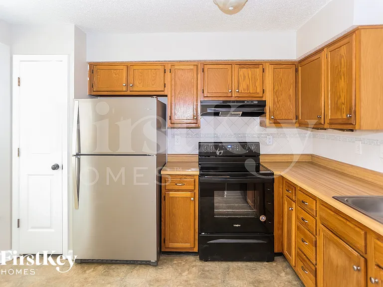 2035 David Earl Dr — Photo 7
