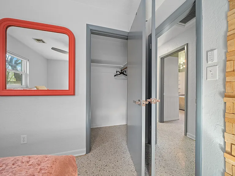316 SE 33rd Ave — Photo 24
