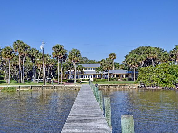 3rd image of 3209 N Indian River Drive