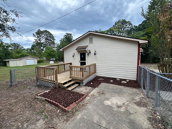 3rd image of 3257 Dorian Rd