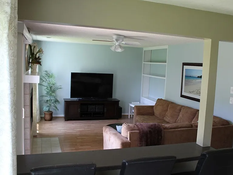 904 Bridgeford Ct — Photo 5