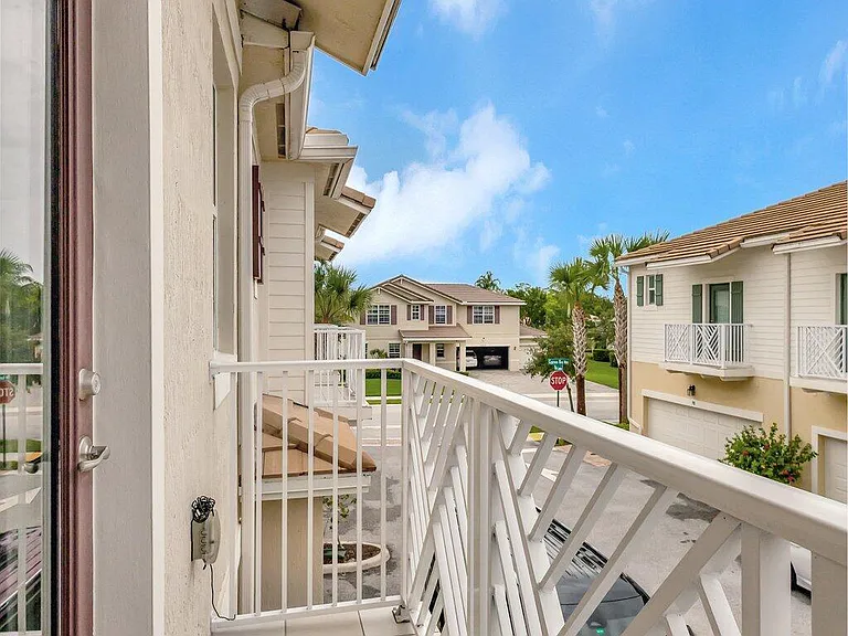 91 Palm Ln — Photo 41