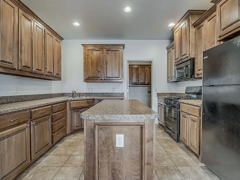 11409 NW 121st Pl — Photo 6