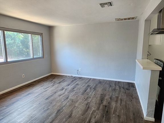 5th image of 1012 S Sultana Ave APT B
