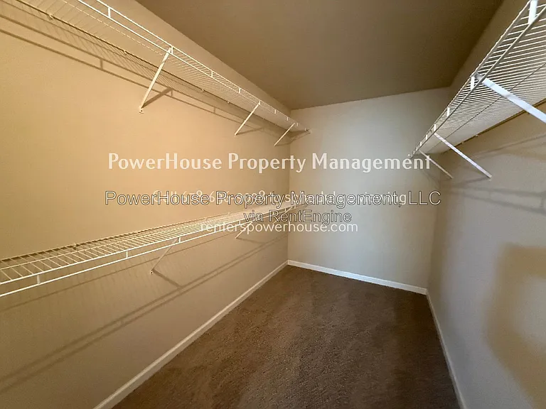 1045 Township Cir — Photo 32