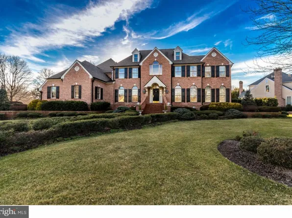 768 Bowman Ln, Moorestown, NJ 08057
