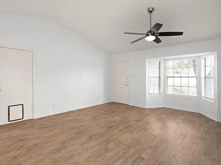 220 Sailmaster St #A — Photo 10