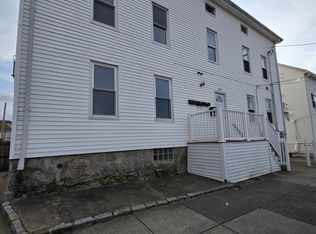 1055 Pine St #1E, Fall River, MA 02723