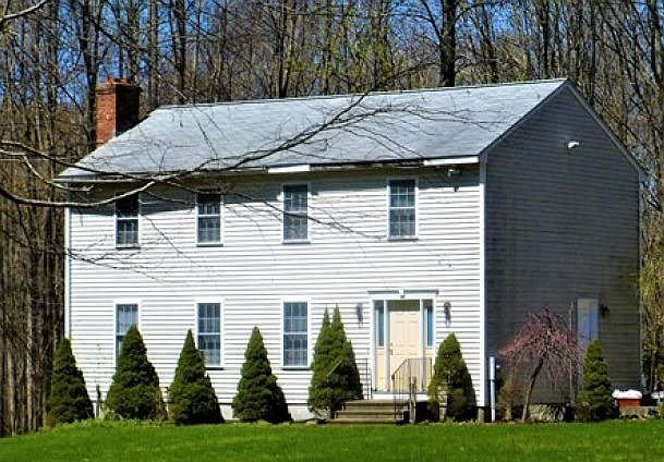 2nd image of 390 Oliver Rd