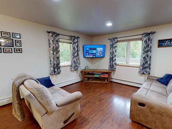 4th image of 3185 Forrest Dr