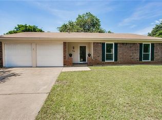 908 Holly St, Crowley, TX 76036