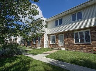 112 Holiday Cir, West Des Moines, IA 50265