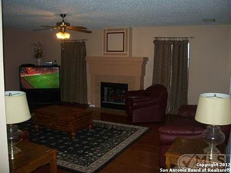 4th image of 9639 Wicklow Dr