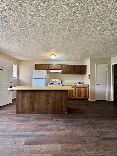 332 Preusser St Photo 1