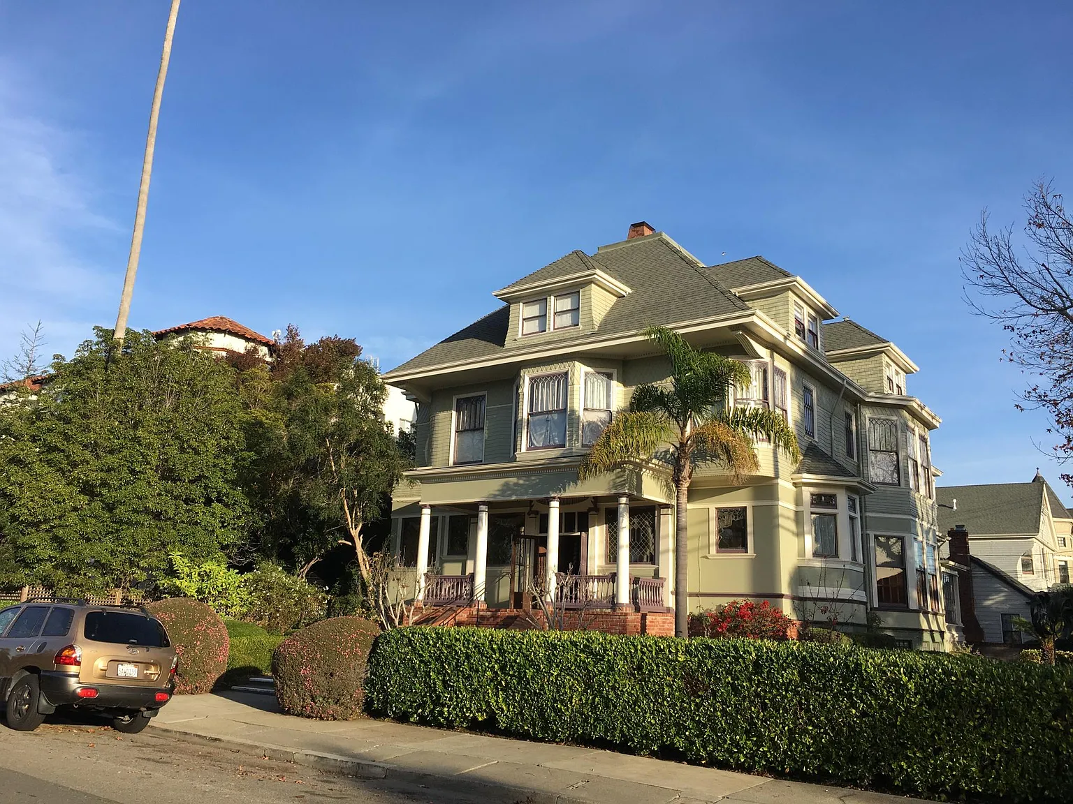 900 Union St — Photo 3