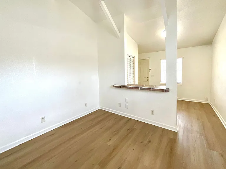 602 Lovett Ave — Photo 6