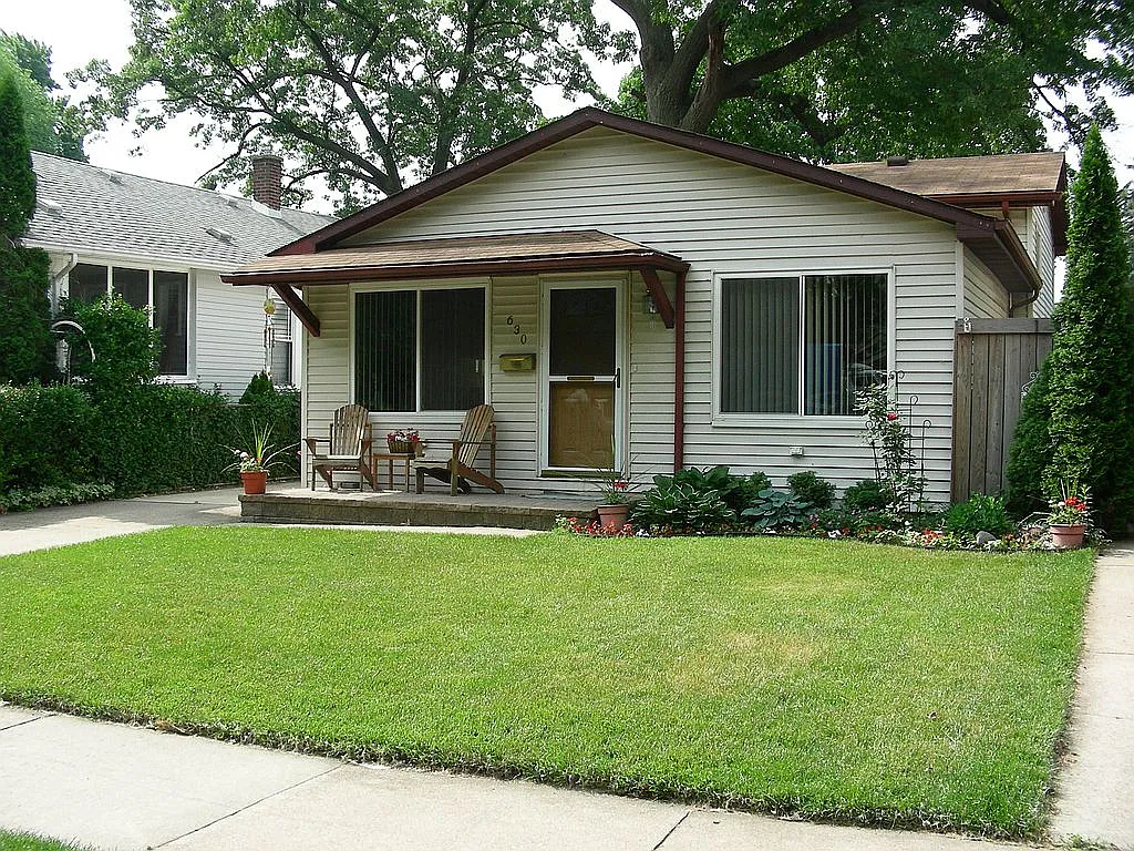 630 Baldwin Ave photo 1