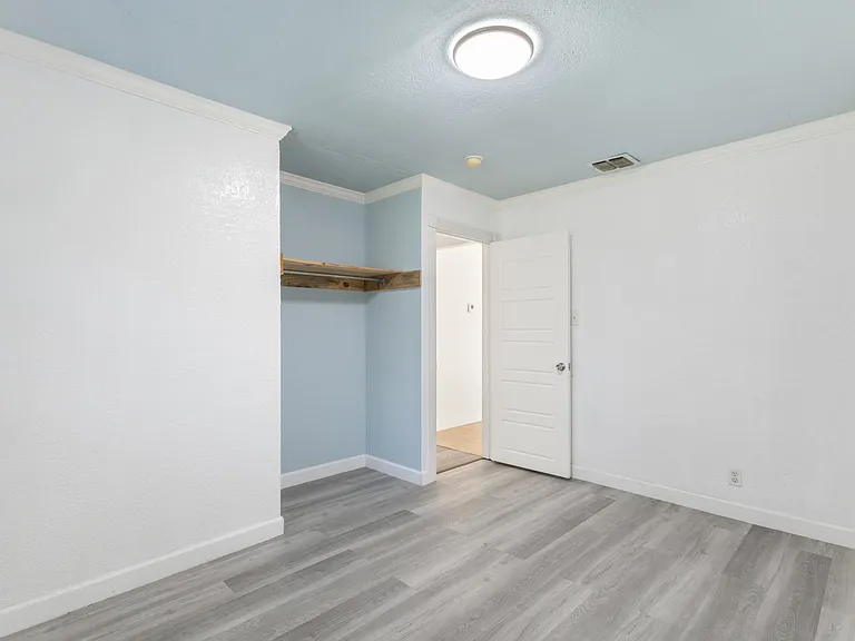 4003 Sunrise Creek Dr — Photo 16