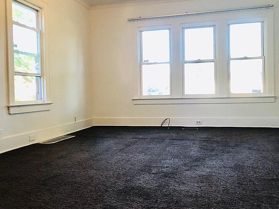 4th image of 3139 Janes Ave #4