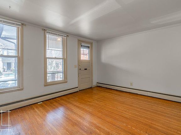 3rd image of 297 W 6th Ave #299