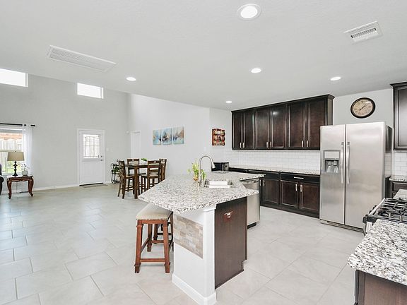 4th image of 18302 Pelham Hollow Trl
