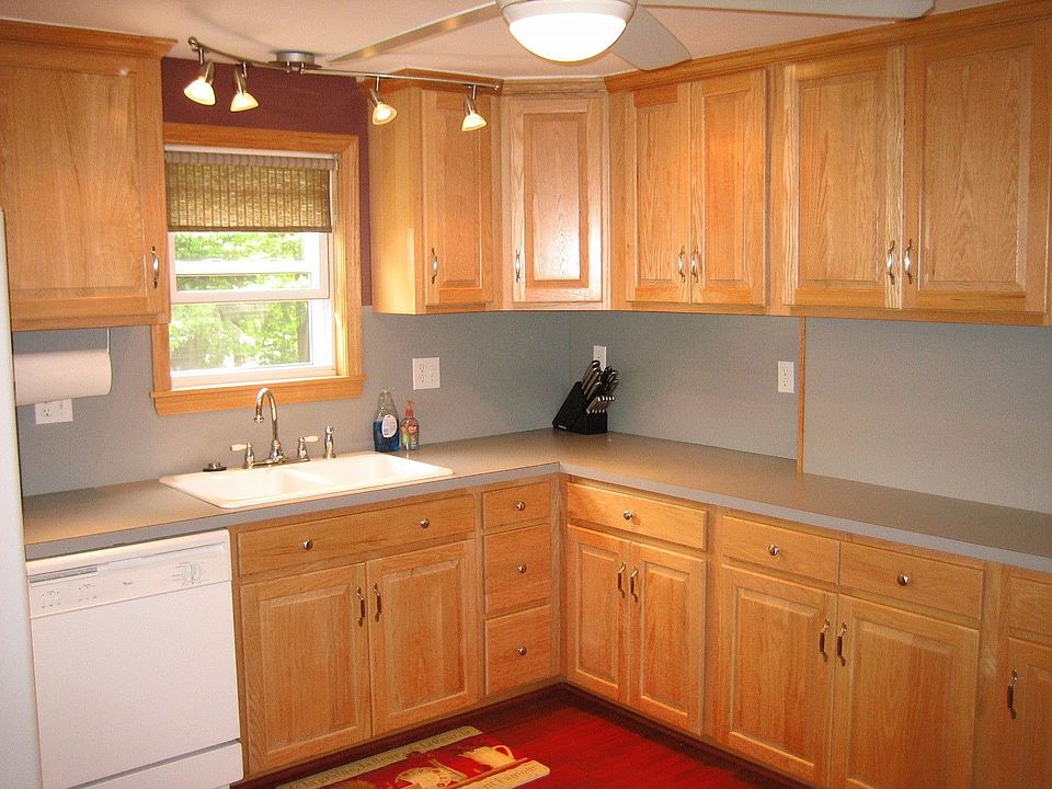 Recessed lighting,Newer app.,Pergo Floor