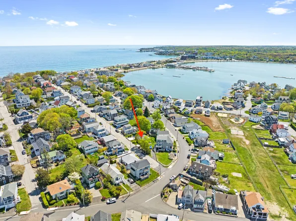 6 Roosevelt Ave, Hull, MA 02045