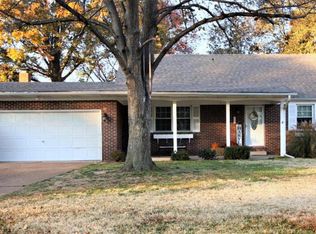 216 Ridge Dr, Smithton, IL 62285