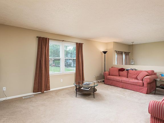 3rd image of 724 Isaac Shelby Cir W
