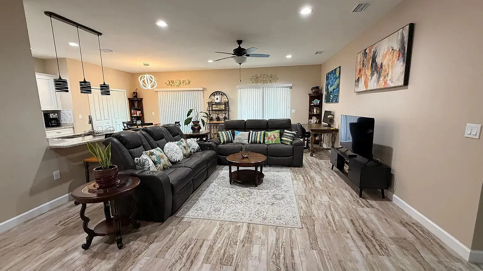 4 bed, 1840 sqft, $805 — Photo 3