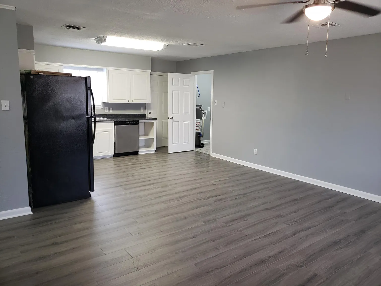 4 bed, 1400 sqft, $1,425 — Photo 4