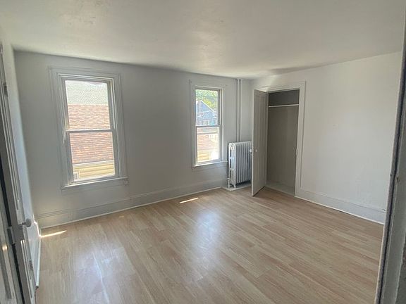4th image of 15 W High St #3