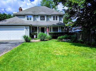33246 N Valley View Dr, Grayslake, IL 60030