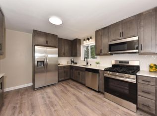 4212 W Clinton AVENUE, Milwaukee, WI 53209