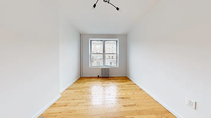 Rented by Bond New York | media 8